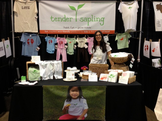 green-festival-em-at-table